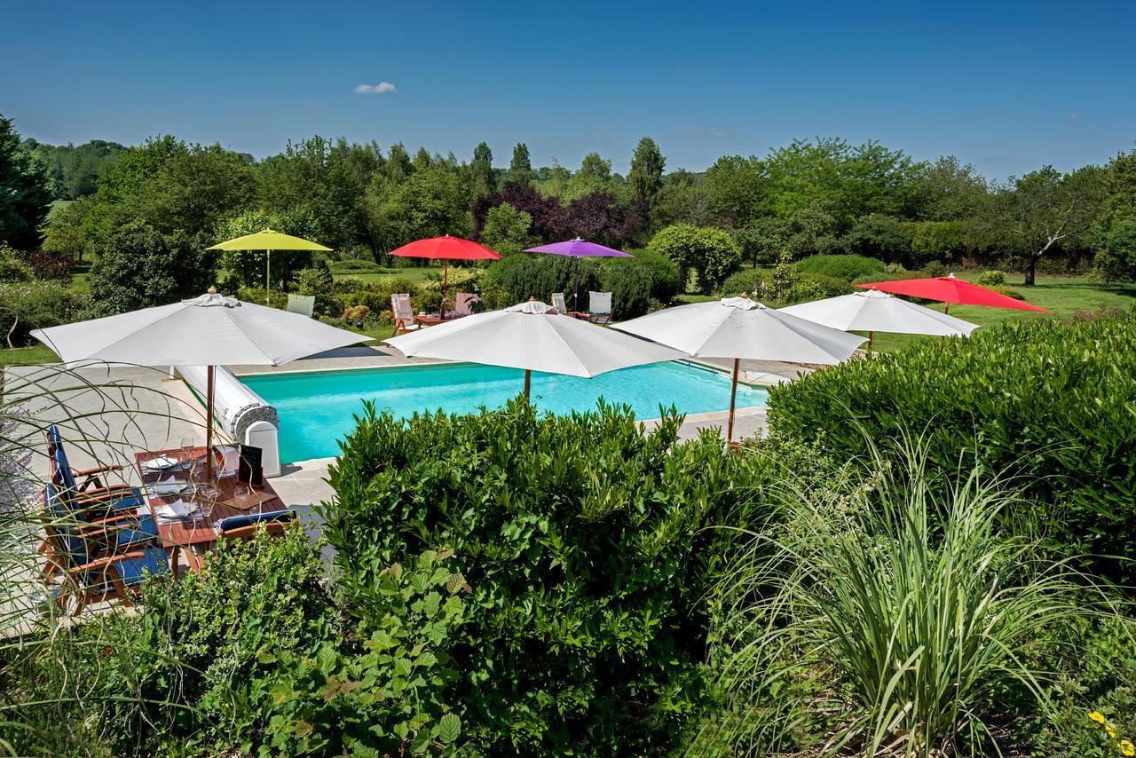 Bed and Breakfast Domaine Du Bois Des Anges Germigny-l'Eveque Exterior foto