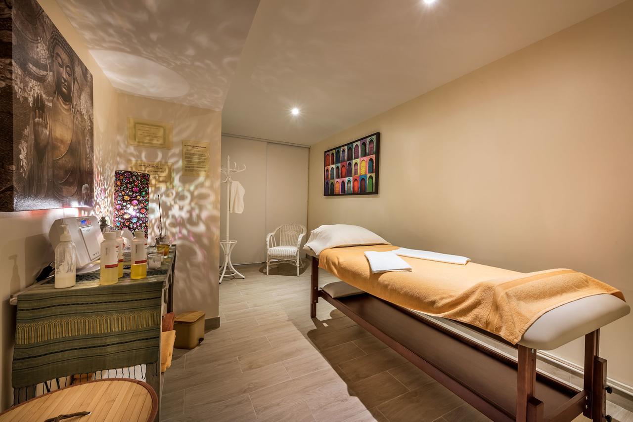 Bed and Breakfast Domaine Du Bois Des Anges Germigny-l'Eveque Exterior foto