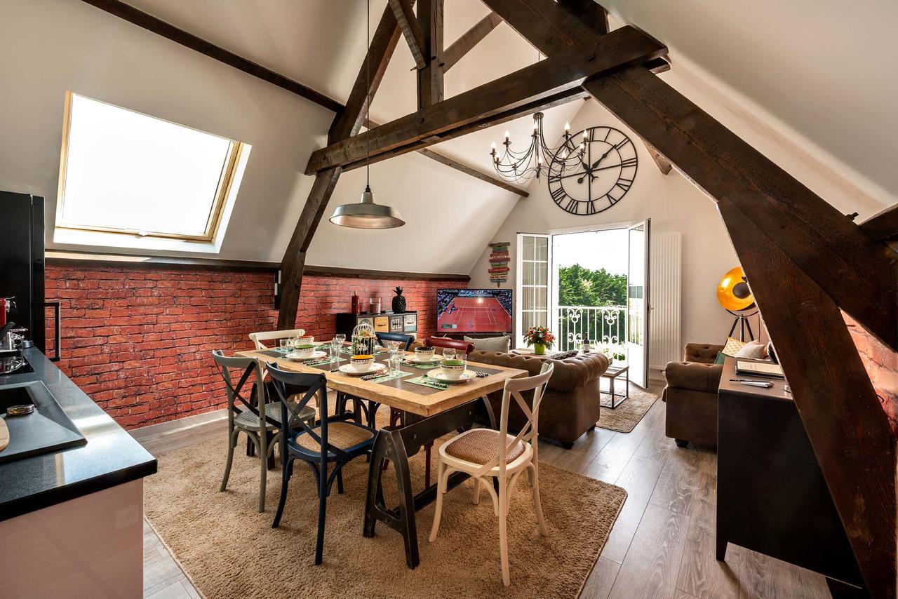 Bed and Breakfast Domaine Du Bois Des Anges Germigny-l'Eveque Exterior foto